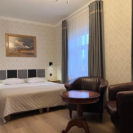 Hotel Randuri *