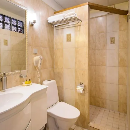 Raenduri Hotel Võru