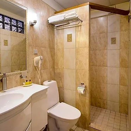 Raenduri Hotel *