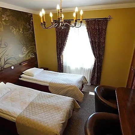 Hotel Raenduri