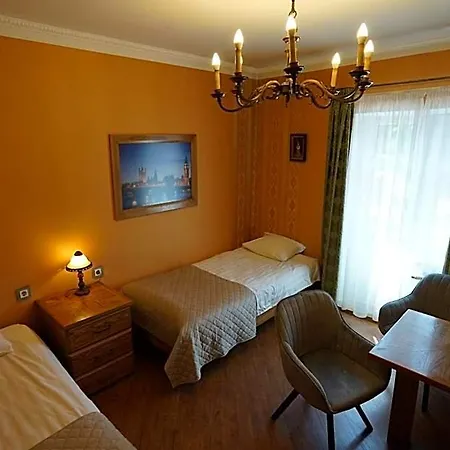 Hotel Raenduri